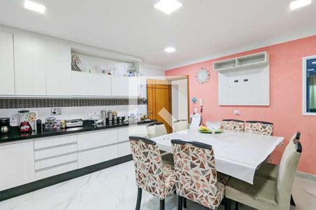 Casa à venda com 150m², 3 quartos e 4 vagas Casa à venda com 150m², 3 quartos e 4 vagasCozinha