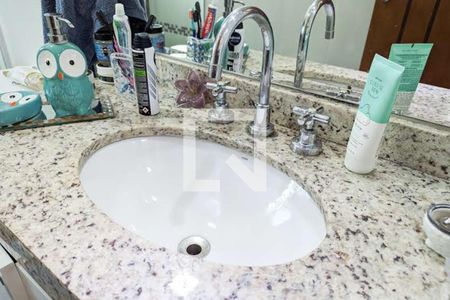 Casa à venda com 150m², 3 quartos e 4 vagas Casa à venda com 150m², 3 quartos e 4 vagasBanheiro da suíte 1