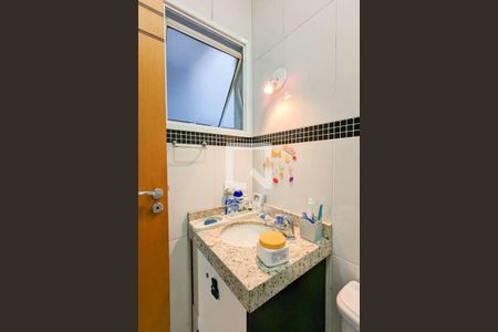 Casa à venda com 150m², 3 quartos e 4 vagas Casa à venda com 150m², 3 quartos e 4 vagasBanheiro da suíte 2