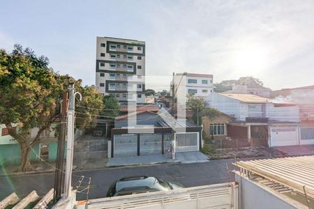 Casa à venda com 150m², 3 quartos e 4 vagas Casa à venda com 150m², 3 quartos e 4 vagasVista da varanda da suíte 1
