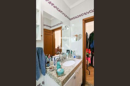 Casa à venda com 150m², 3 quartos e 4 vagas Casa à venda com 150m², 3 quartos e 4 vagasBanheiro da suíte 1