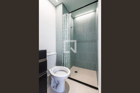 Banheiro de apartamento à venda com 1 quarto, 25m² em Pinheiros, São Paulo