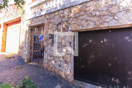 Casa à venda com 501m², 2 quartos e 3 vagasFachada