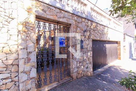 Casa à venda com 501m², 2 quartos e 3 vagasFachada