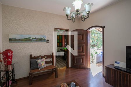 Sala de casa à venda com 3 quartos, 185m² em Novo Glória, Belo Horizonte