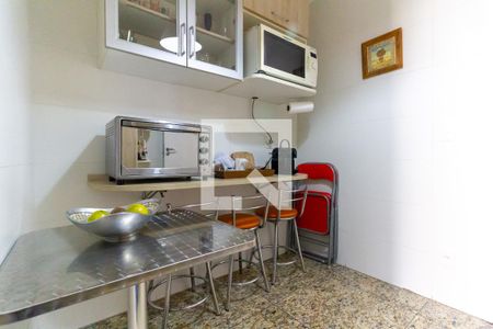 Apartamento para alugar com 120m², 3 quartos e 3 vagas Apartamento para alugar com 120m², 3 quartos e 3 vagasCopa