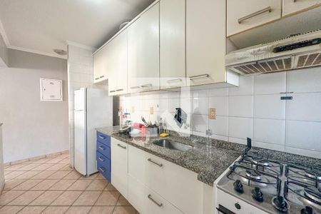 Cozinha de apartamento para alugar com 2 quartos, 85m² em Vila Julia, Guarujá