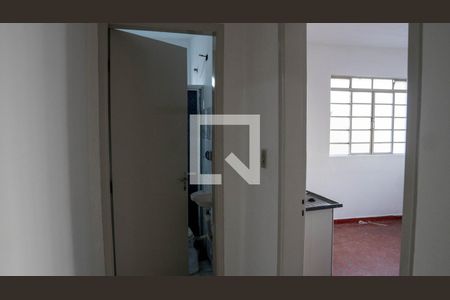 Studio para alugar com 30m², 1 quarto e sem vaga Studio para alugar com 30m², 1 quarto e sem vagaCorredor