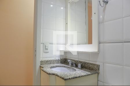Apartamento à venda com 77m², 3 quartos e 2 vagasBanheiro
