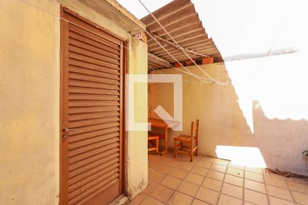 Casa à venda com 180m², 3 quartos e 1 vaga Casa à venda com 180m², 3 quartos e 1 vagaQuintal