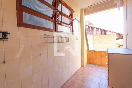 Casa à venda com 180m², 3 quartos e 1 vaga Casa à venda com 180m², 3 quartos e 1 vagaÁrea de Serviço