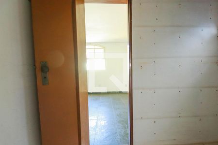 Casa à venda com 180m², 3 quartos e 1 vaga Casa à venda com 180m², 3 quartos e 1 vagaCloset