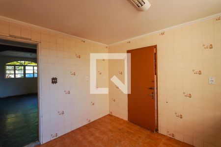 Casa à venda com 180m², 3 quartos e 1 vaga Casa à venda com 180m², 3 quartos e 1 vagaCozinha