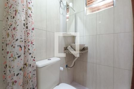 Casa de condomínio para alugar com 80m², 2 quartos e 1 vaga Casa de condomínio para alugar com 80m², 2 quartos e 1 vagaBanheiro