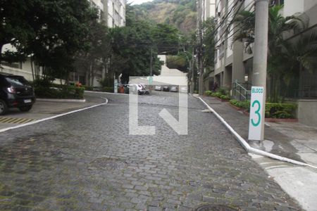 Apartamento à venda com 74m², 2 quartos e 1 vagaÁrea comum