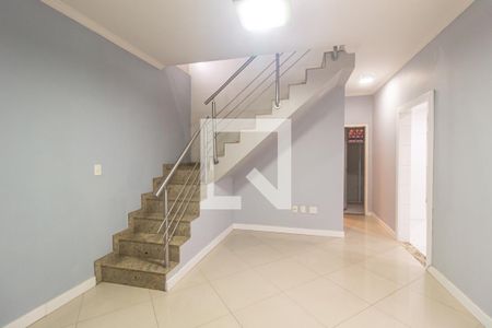 Sala de casa para alugar com 4 quartos, 206m² em Campo Grande, Rio de Janeiro