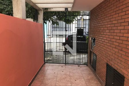 Casa para alugar com 240m², 4 quartos e 1 vagaQuintal