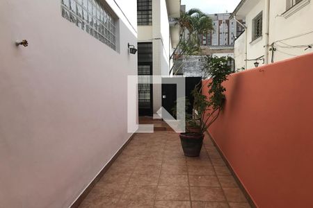 Casa para alugar com 240m², 4 quartos e 1 vagaCorredor