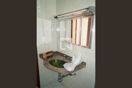 Casa para alugar com 240m², 4 quartos e 1 vagaBanheiro