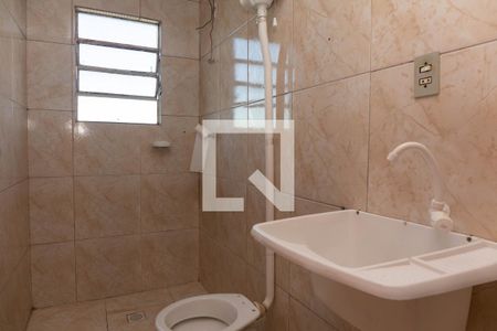 Banheiro de apartamento para alugar com 1 quarto, 80m² em Rubem Berta, Porto Alegre