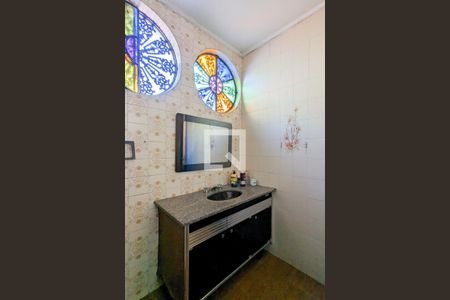 Casa à venda com 270m², 2 quartos e 5 vagas Casa à venda com 270m², 2 quartos e 5 vagasBanheiro