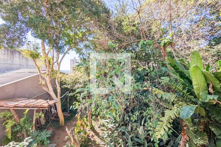 Casa à venda com 270m², 2 quartos e 5 vagas Casa à venda com 270m², 2 quartos e 5 vagasVista da varanda