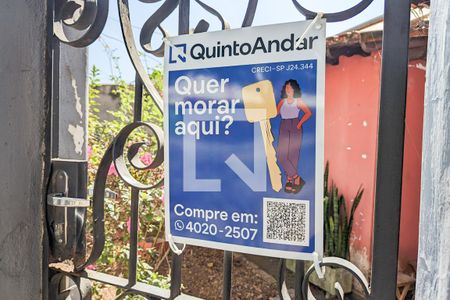 Casa à venda com 270m², 2 quartos e 5 vagas Casa à venda com 270m², 2 quartos e 5 vagasFachada