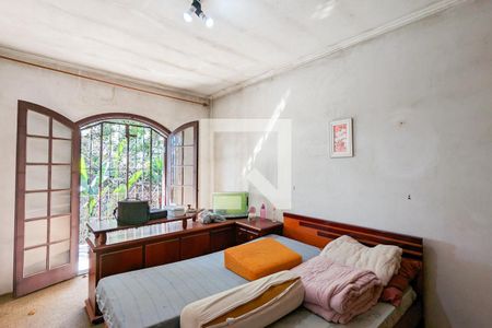 Casa à venda com 270m², 2 quartos e 5 vagas Casa à venda com 270m², 2 quartos e 5 vagasQuarto 2