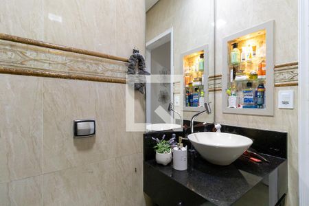 Casa à venda com 180m², 2 quartos e 4 vagas Casa à venda com 180m², 2 quartos e 4 vagasBanheiro da suíte