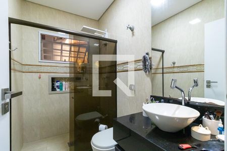 Banheiro da suíte de casa à venda com 2 quartos, 180m² em Grupo Residencial do Iapc, Campinas