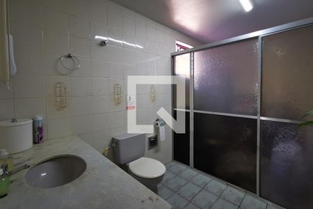 Casa para alugar com 250m², 3 quartos e 2 vagas Casa para alugar com 250m², 3 quartos e 2 vagasbanheiro