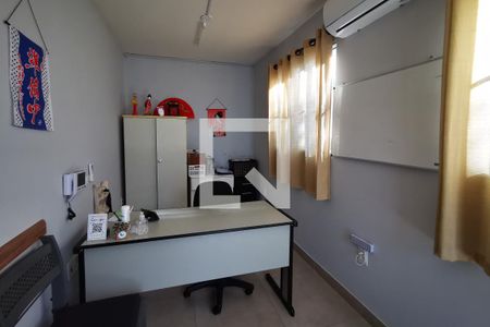 Casa para alugar com 250m², 3 quartos e 2 vagas Casa para alugar com 250m², 3 quartos e 2 vagasescritório