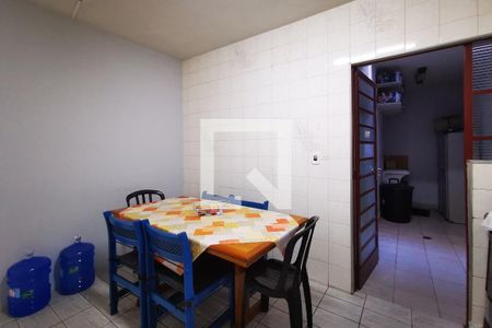 Casa para alugar com 250m², 3 quartos e 2 vagas Casa para alugar com 250m², 3 quartos e 2 vagascozinha