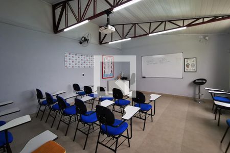 Casa para alugar com 250m², 3 quartos e 2 vagas Casa para alugar com 250m², 3 quartos e 2 vagasquarto 3