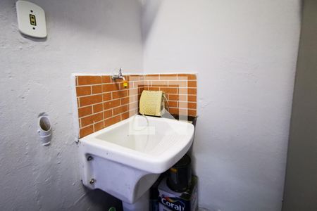 Casa para alugar com 250m², 3 quartos e 2 vagas Casa para alugar com 250m², 3 quartos e 2 vagaslavanderia