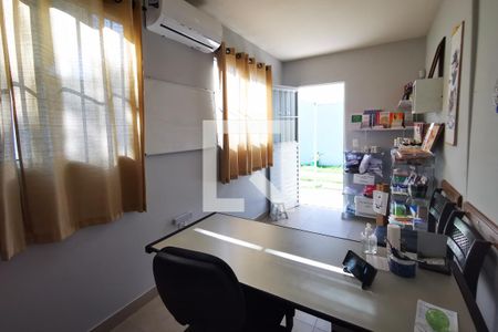 Casa para alugar com 250m², 3 quartos e 2 vagas Casa para alugar com 250m², 3 quartos e 2 vagasescritório