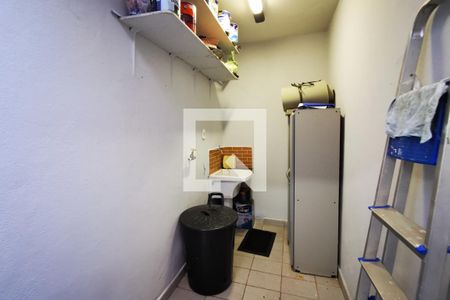 Casa para alugar com 250m², 3 quartos e 2 vagas Casa para alugar com 250m², 3 quartos e 2 vagasLavanderia