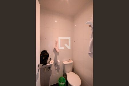 Apartamento à venda com 275m², 4 quartos e 4 vagasBanheiro de Serviço 