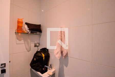 Apartamento à venda com 275m², 4 quartos e 4 vagasBanheiro de Serviço 