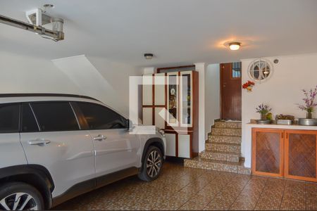 Casa à venda com 333m², 4 quartos e 4 vagasGaragem