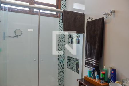 Casa à venda com 333m², 4 quartos e 4 vagasBanheiro da Suíte 1