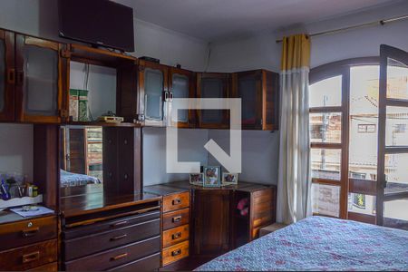 Casa à venda com 333m², 4 quartos e 4 vagasSuíte 2