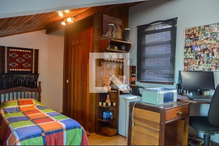 Casa à venda com 333m², 4 quartos e 4 vagasSuíte 3