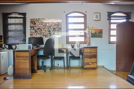 Casa à venda com 333m², 4 quartos e 4 vagasSuíte 3