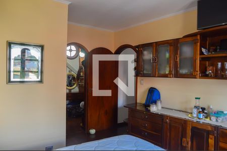 Casa à venda com 333m², 4 quartos e 4 vagasSuíte 1