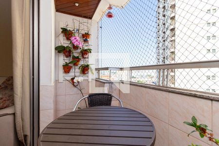 Apartamento à venda com 124m², 3 quartos e 2 vagas Apartamento à venda com 124m², 3 quartos e 2 vagasSacada