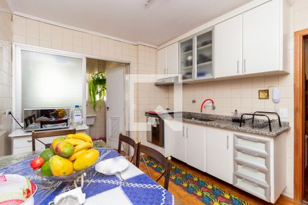 Apartamento à venda com 124m², 3 quartos e 2 vagas Apartamento à venda com 124m², 3 quartos e 2 vagasCozinha