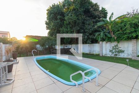 Casa à venda com 218m², 4 quartos e 4 vagasÁrea comum - Piscina