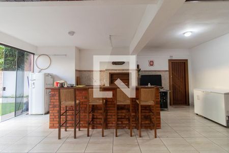Casa à venda com 218m², 4 quartos e 4 vagasChurrasqueira