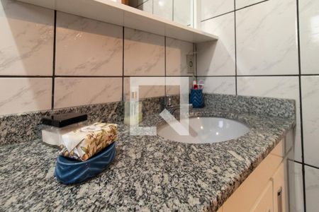 Casa à venda com 218m², 4 quartos e 4 vagasBanheiro do Quarto 1